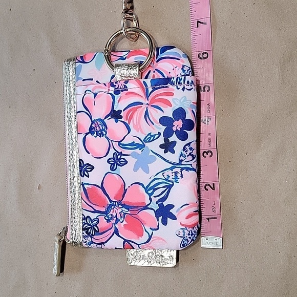 Lilly Pulitzer Party Like a Lobster Zip Top Wallet / Wristlet. Exc. Used Cond. - Picture 5 of 7